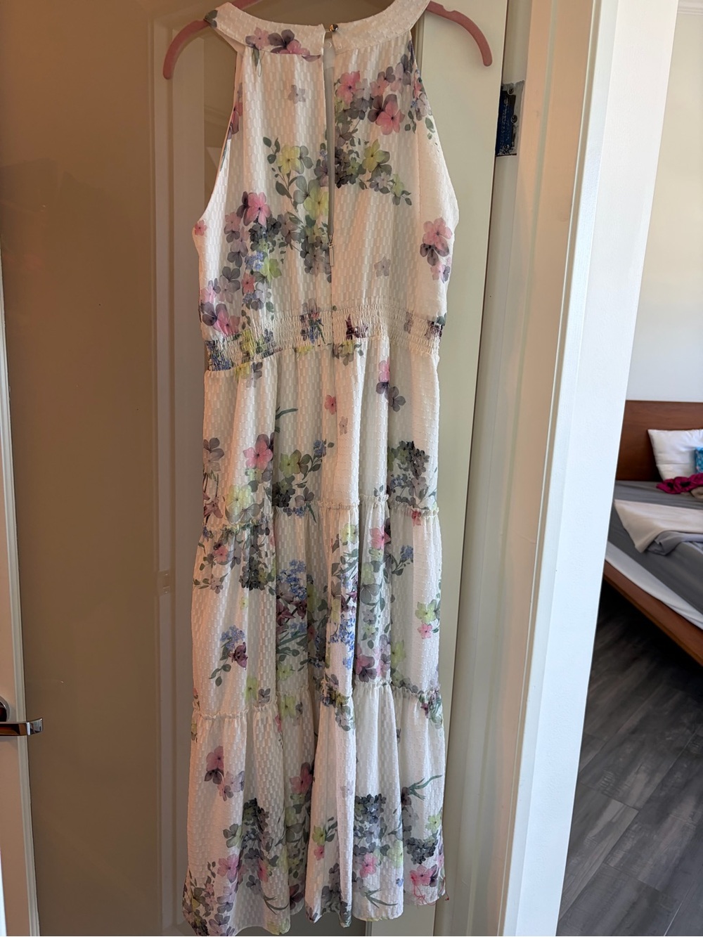 Ted Baker White Dress with Multicolor Floral Pattern - Picture 3 of 7